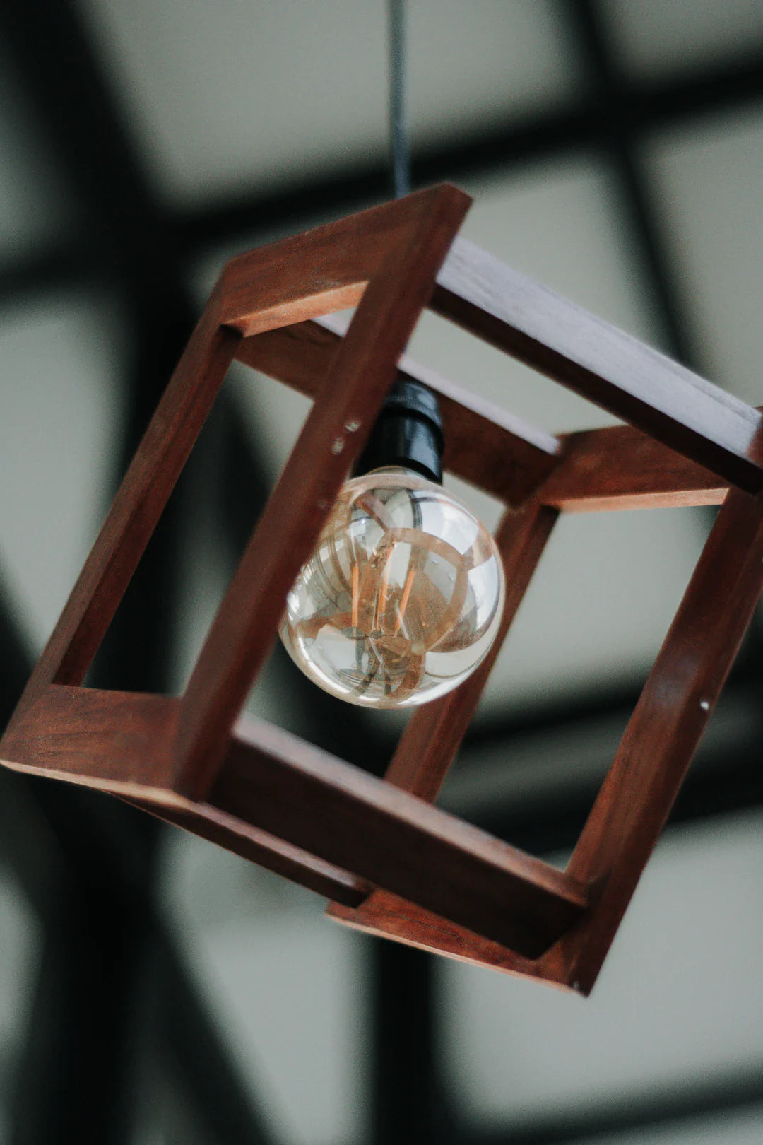 Éclairage Scandinave  Suspensions en Bois Élégantes