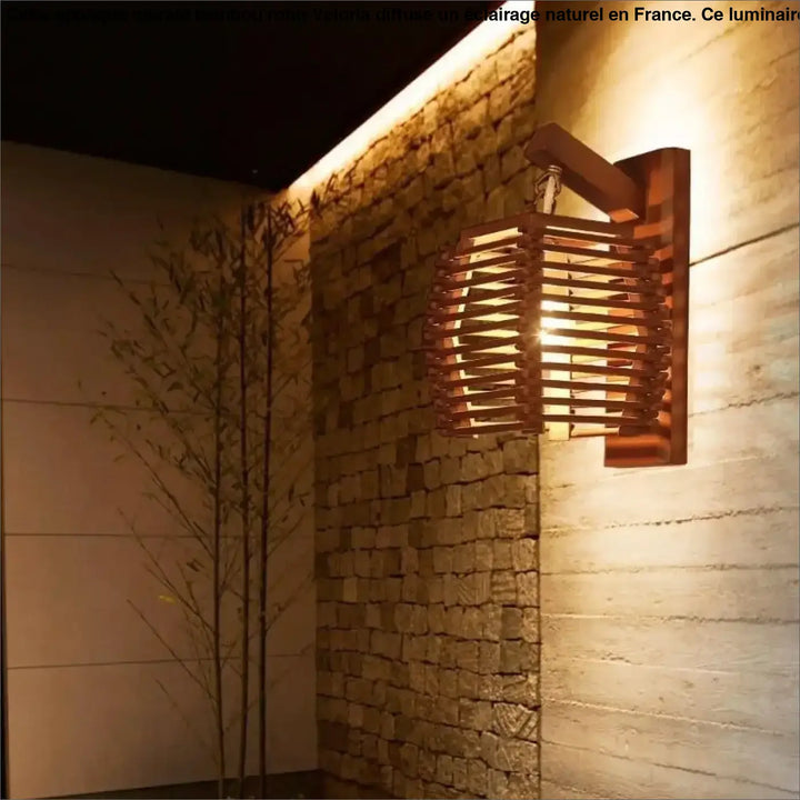 Applique murale bambou rotin warm-toned en bois avec design en treillis tissé signée veloria