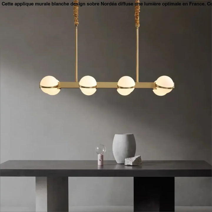 Luminaire suspendu design linéaire doré et corde style moderne