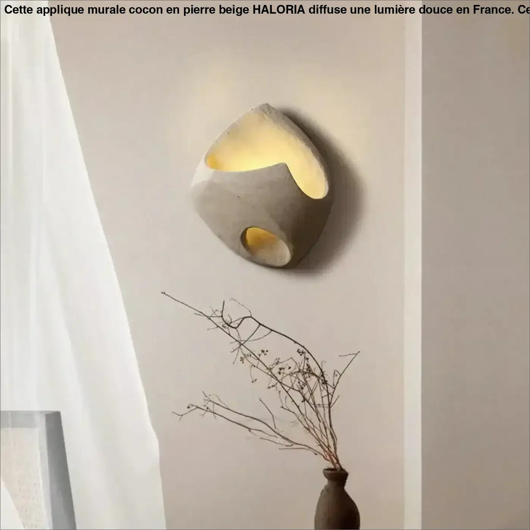 Applique murale cocon en pierre beige

