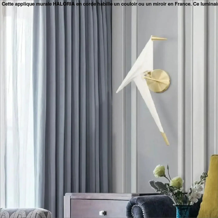 Applique murale en forme de grue origami blanche avec accents métal doré idéale long d’un couloir ou autour d’un miroir