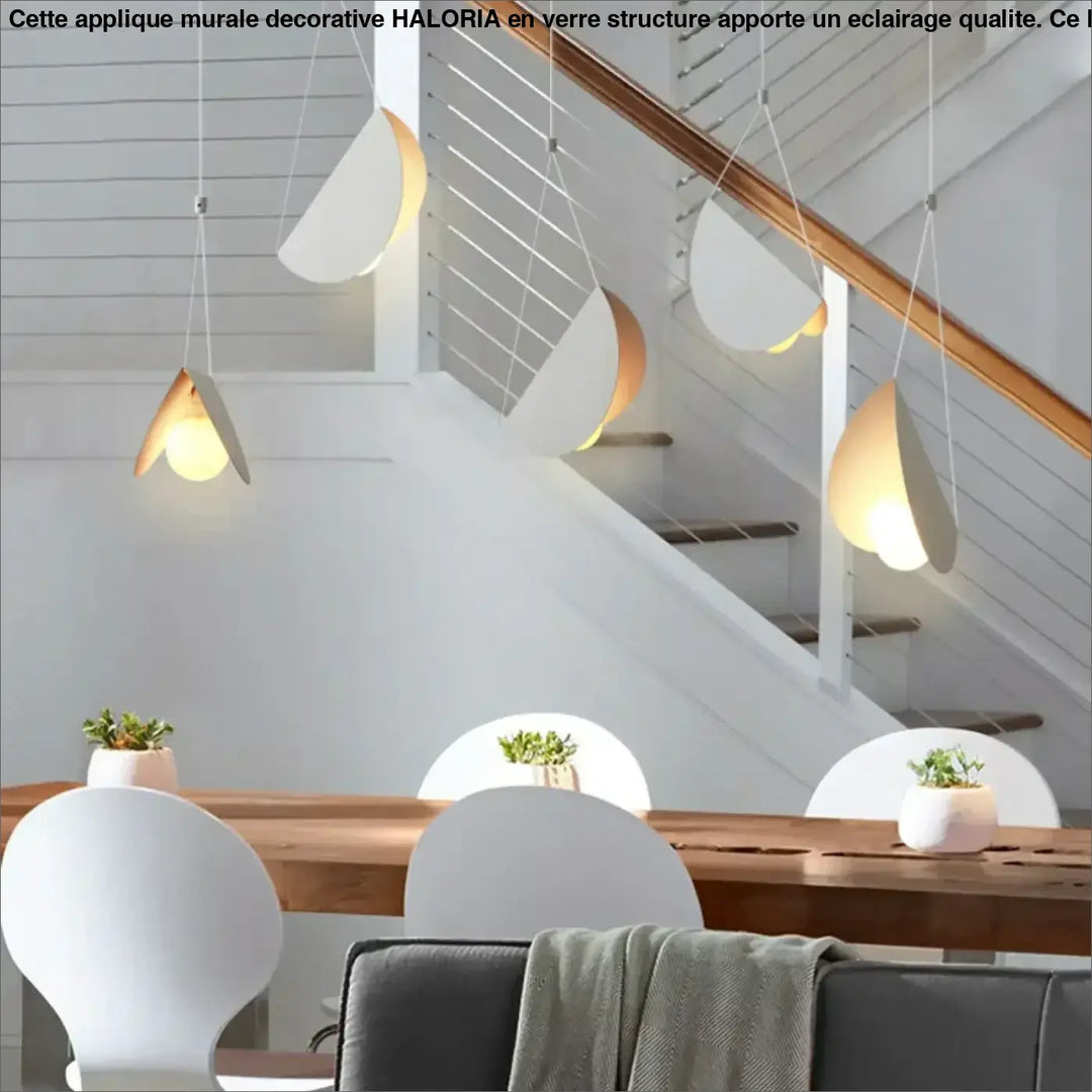 Applique murale decorative design en verre haloria avec lumières suspendues blanches modernes et intérieur chaud lumineux