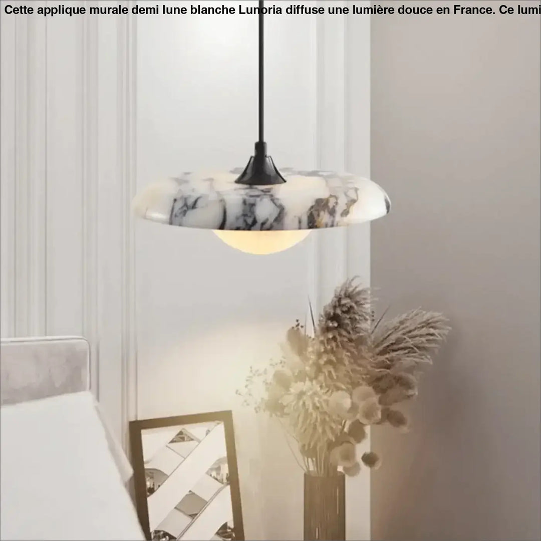 Suspension Design Avec Disque En Marbre Et Demi-Sphère


