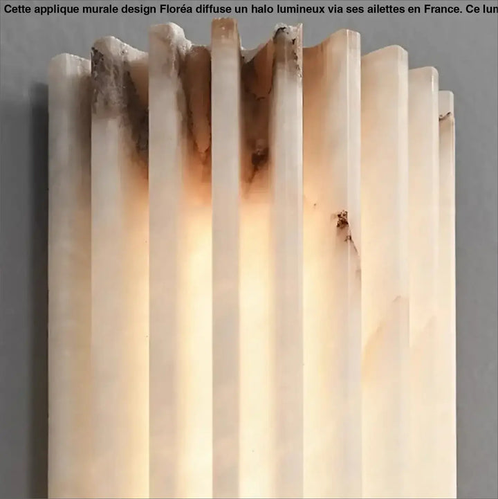 Applique Murale En Marbre Strié Avec Éclairage Doux

