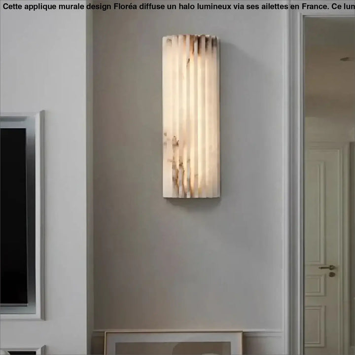 Applique Murale En Marbre Strié Avec Éclairage Doux

