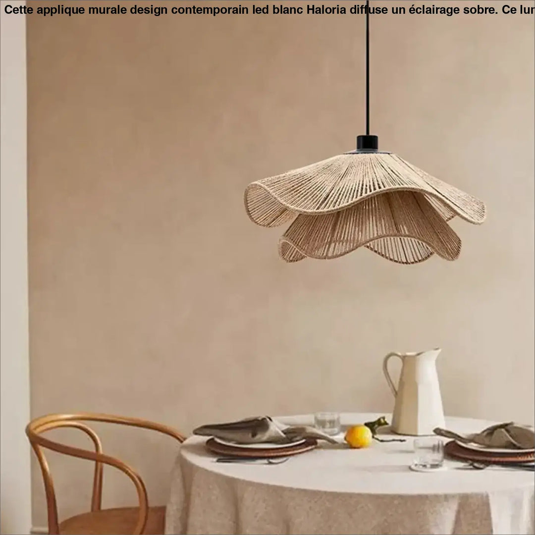 Beige applique murale design contemporain en rattan tissé avec suspension noire led blanc haloria