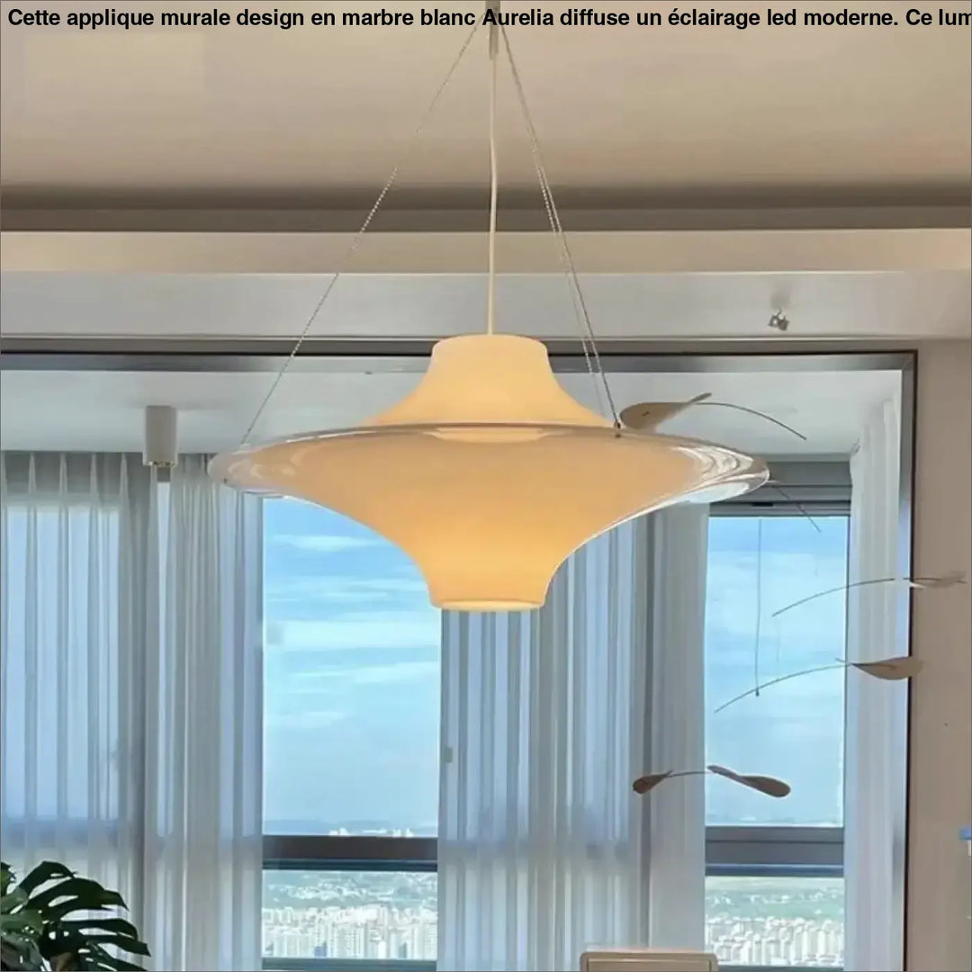 Suspension LED blanche design ovni en acrylique mat