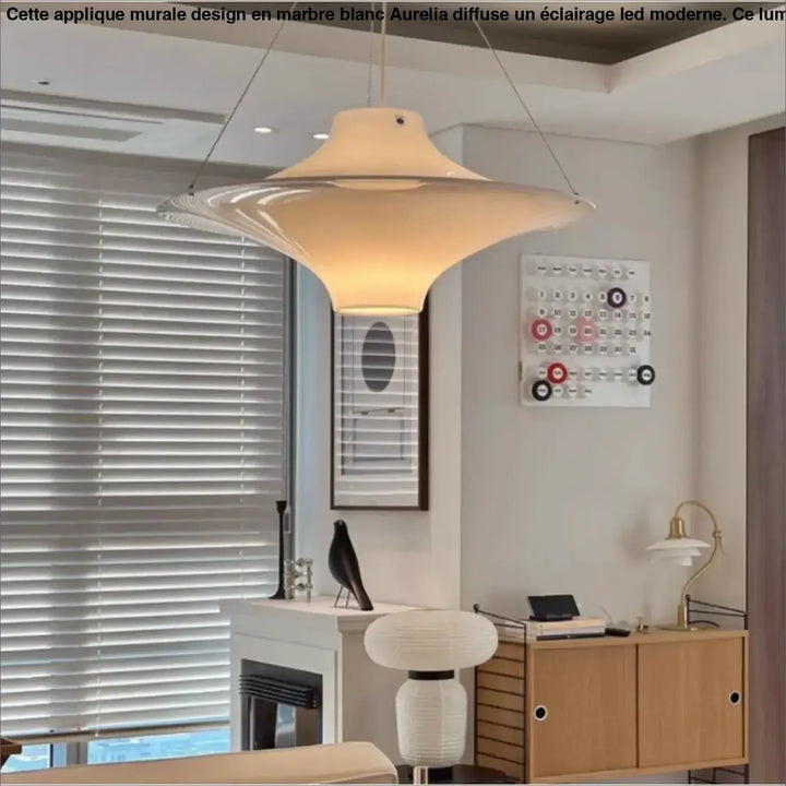 Suspension LED blanche design ovni en acrylique mat