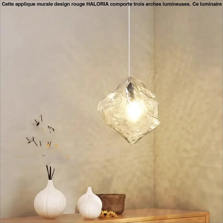 Suspension en cascade de boules transparentes lumineuses