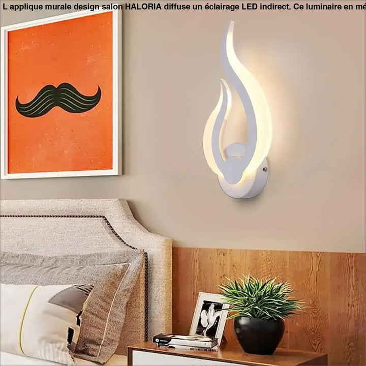 Applique murale design haloria blanche en forme de flamme avec un style moderne pour salon contemporain
