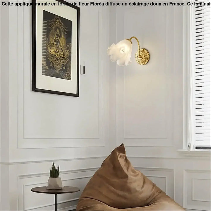 Applique Murale En Forme De Fleur Blanche