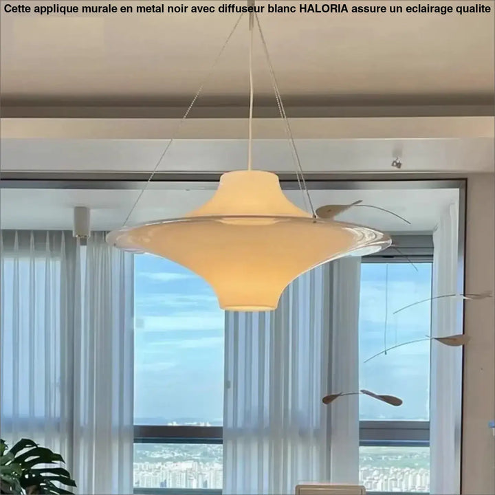 Suspension luminaire design blanc sculptural moderne et chic