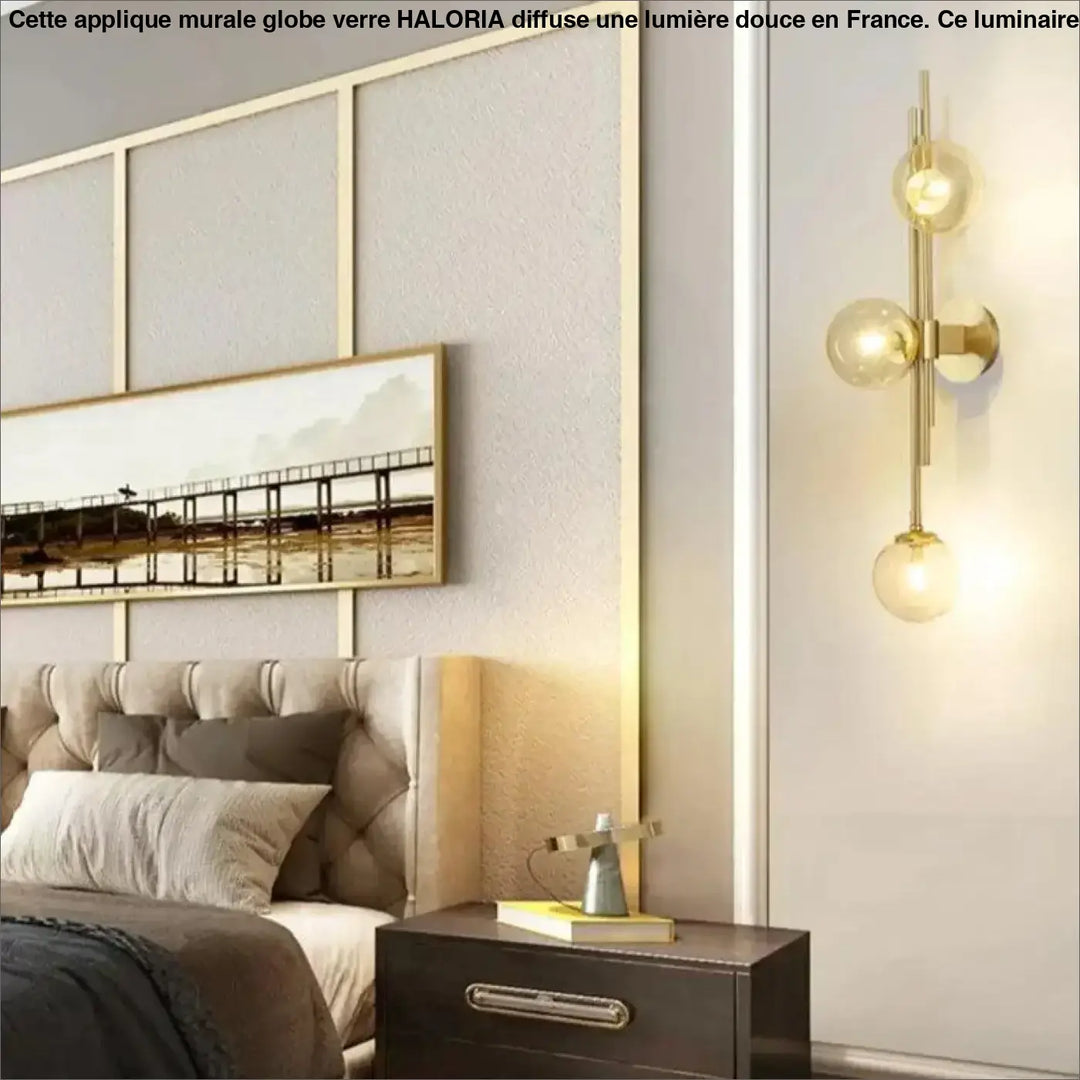 Applique murale globe en verre avec trois globes sphériques verticaux finition dorée pour éclairage intérieur