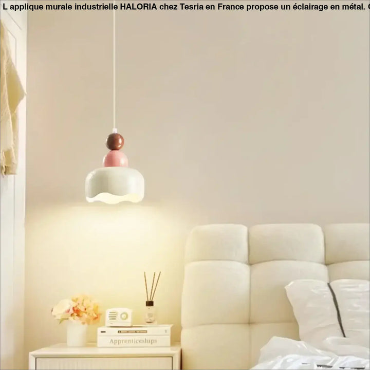 Suspension luminaire creme en céramique pastel rose et blanc avec abat-jour festonné design macaron style nordique esthétique douce
