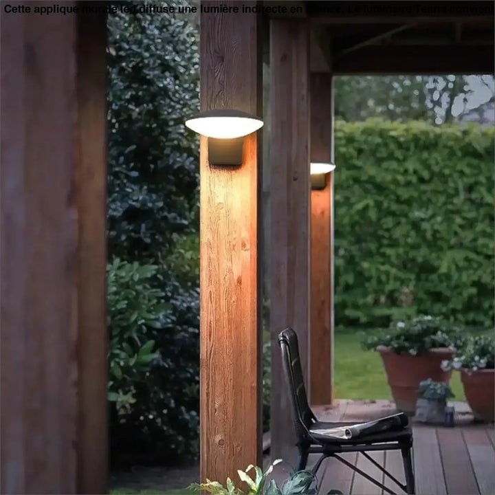 Applique murale led moderne ton chaud montée sur un poteau en bois pour éclairage extérieur murale led