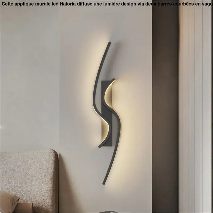 Applique murale LED avec deux barres courbées comme une vague

