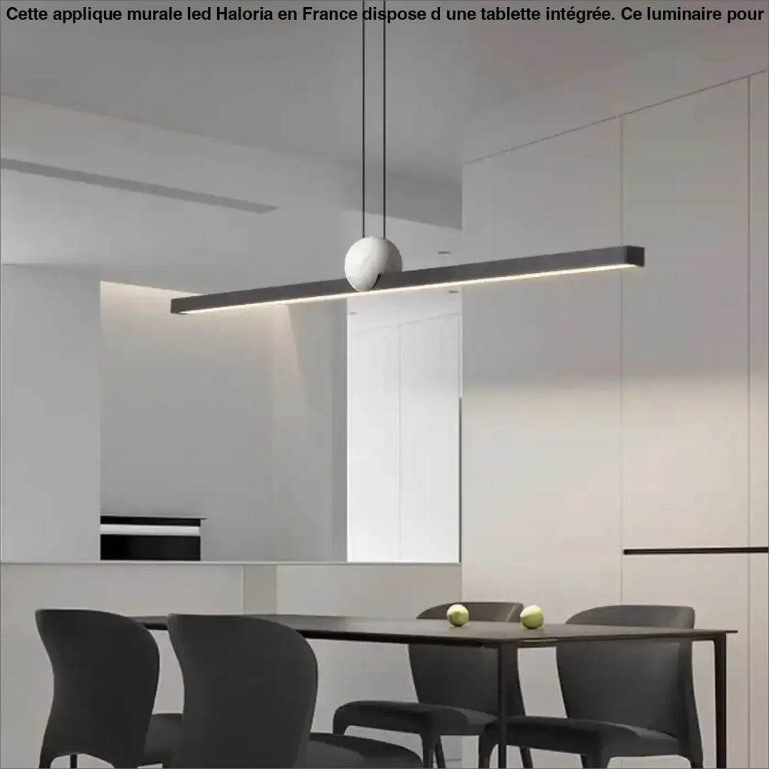 Suspension luminaire linire avec barre rectangulaire noire et accent sphérique blanc mat design minimaliste moderne