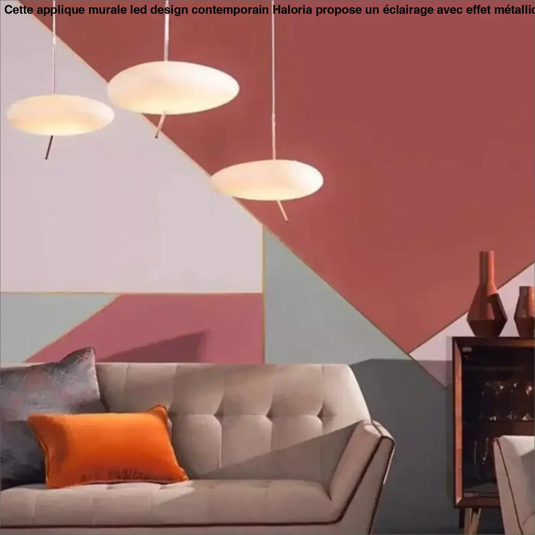 Suspension luminaire minimaliste blanca avec trois suspensions blanches design sculptural idéale comme idée cadeau