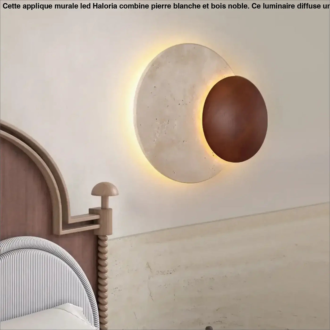 Applique murale LED en pierre blanche et bois noble

