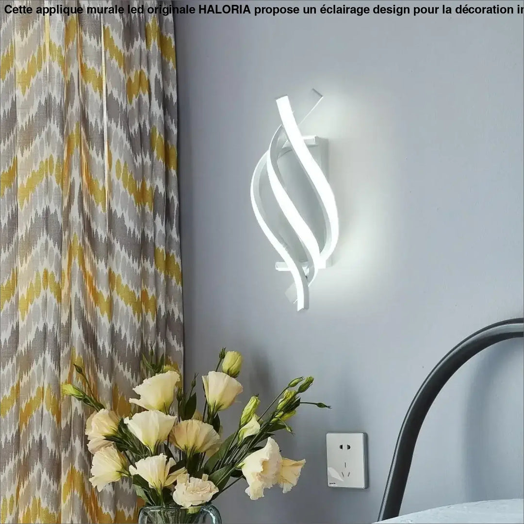 Applique murale led originale haloria en blanc avec design fluide et courbé pour éclairage moderne mural