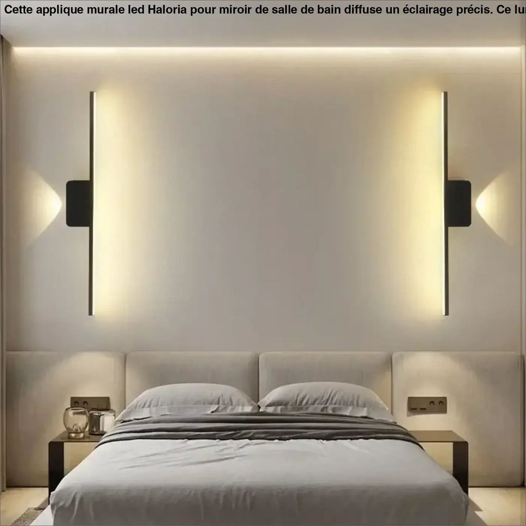 Applique murale led noire moderne avec barres verticales fines et éclairage ambiant chaud pour miroir de salle de bain haloria