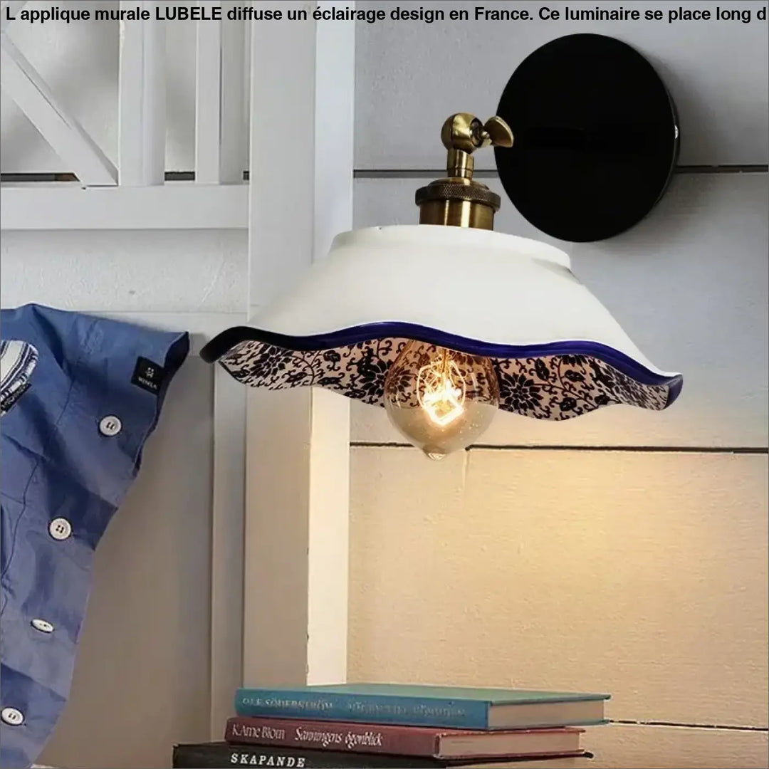 Applique vintage en céramique blanche et motif bleu style