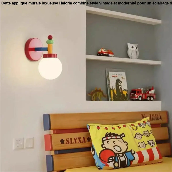 Applique murale tricolore idéal pour une chambre d'enfant


