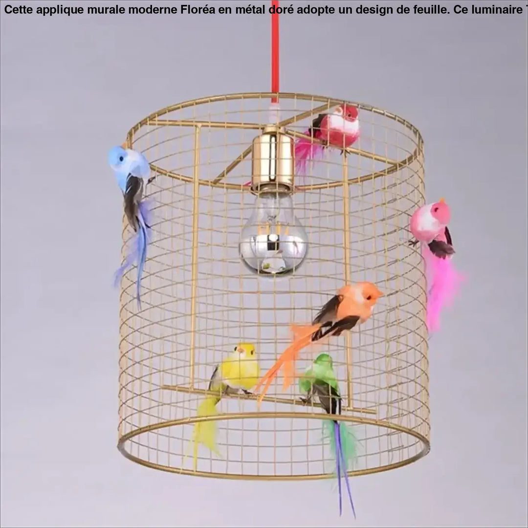 Suspension luminaire cage dorée avec oiseaux décoratifs chic