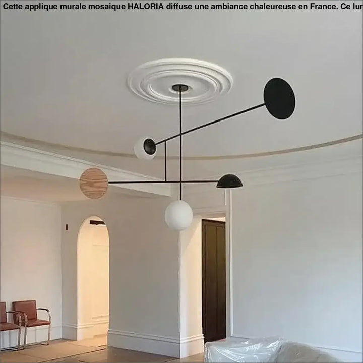 Suspension luminaire axis avec design minimaliste géométrique sphérique en noir blanc et tons bois moderne