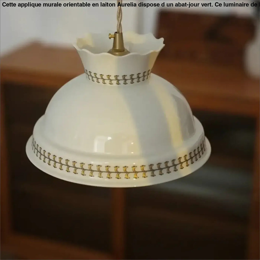 Suspension luminaire blanche en céramique au style ancien