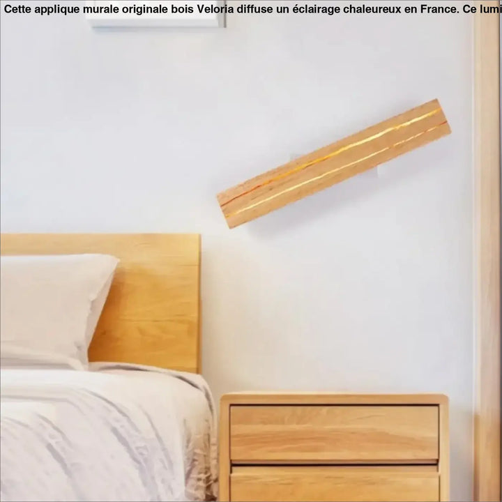 Applique murale originale bois veloria en bois léger avec design minimaliste et lumière chaude dorée