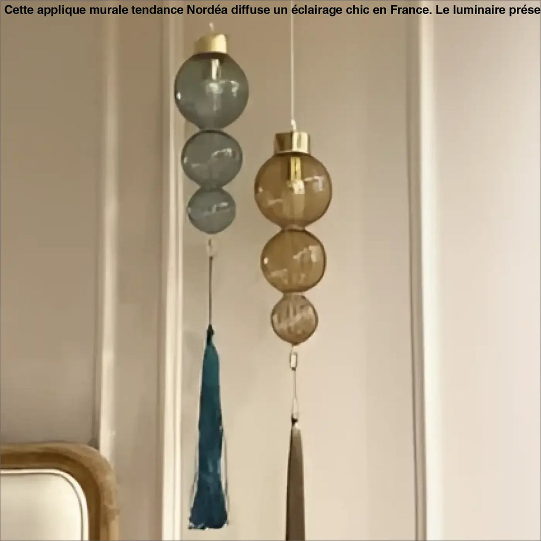 Suspension luminaire medina en verre teinté avec accents métalliques et pampilles style chinois