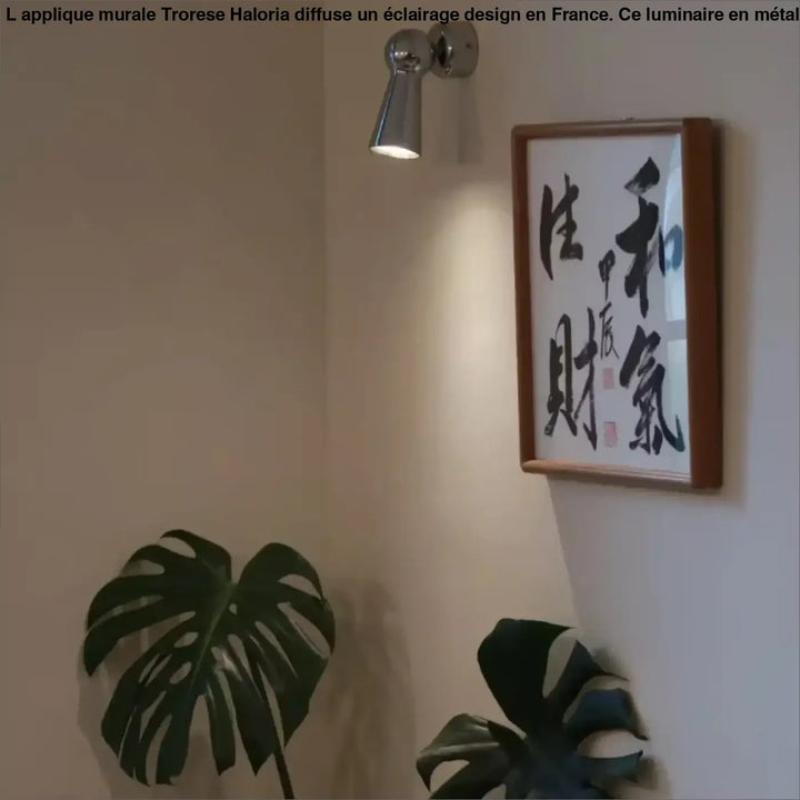 Applique led chromée avec base aluminium argent élégante