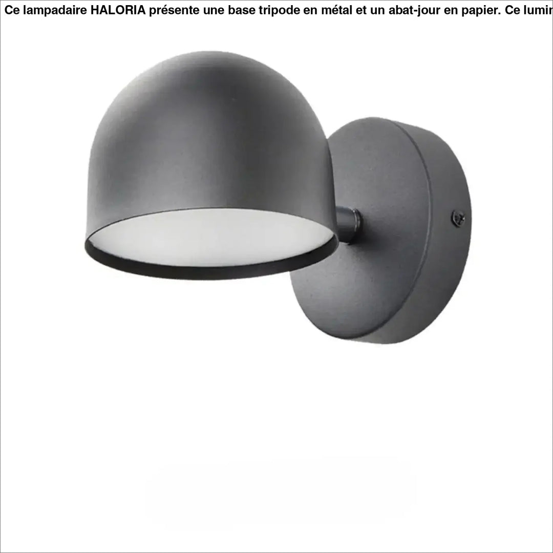 Applique murale noire mate en forme de dôme moderne de style scandinave qui participe à créer une ambiance minimaliste
