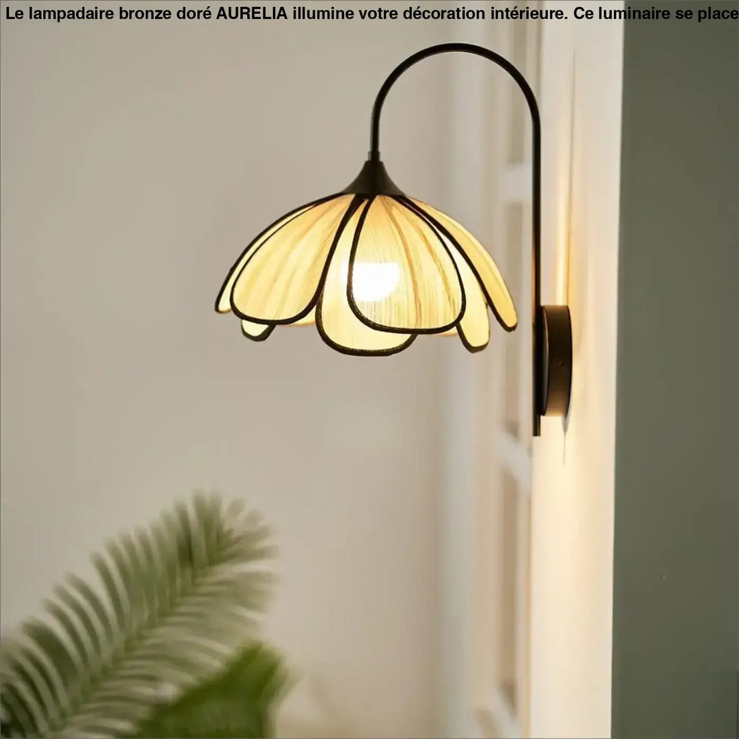 Lampadaire bronze dore aurelia avec applique murale en verre teinté en forme de fleur et cadre en métal foncé