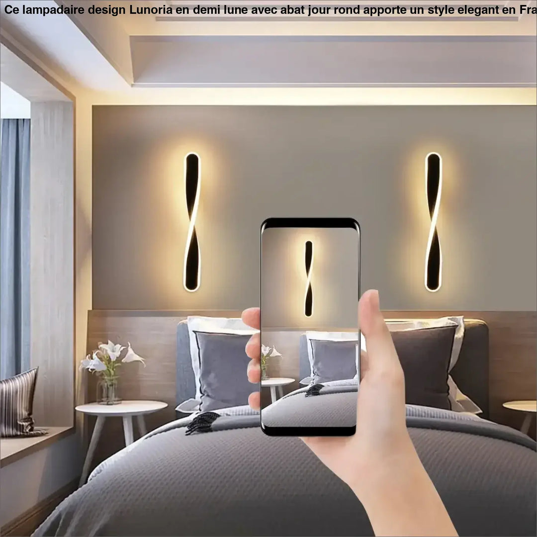 Applique murale laka en noir et or avec design torsadée moderne pour un murale design élégant et minimaliste