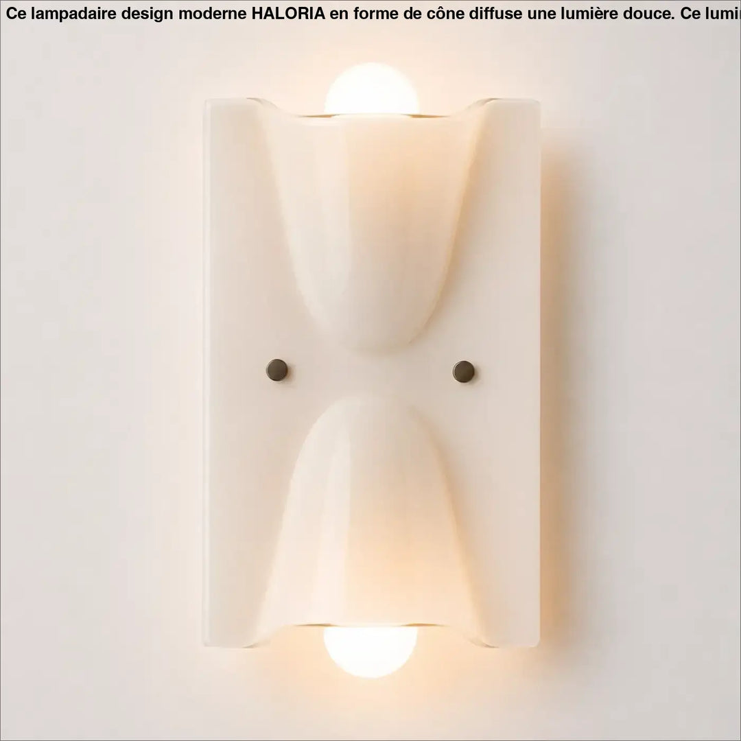 Applique murale kavia en verre sculpté crème avec double sens et fixations métalliques sombres pour ampoules chaudes