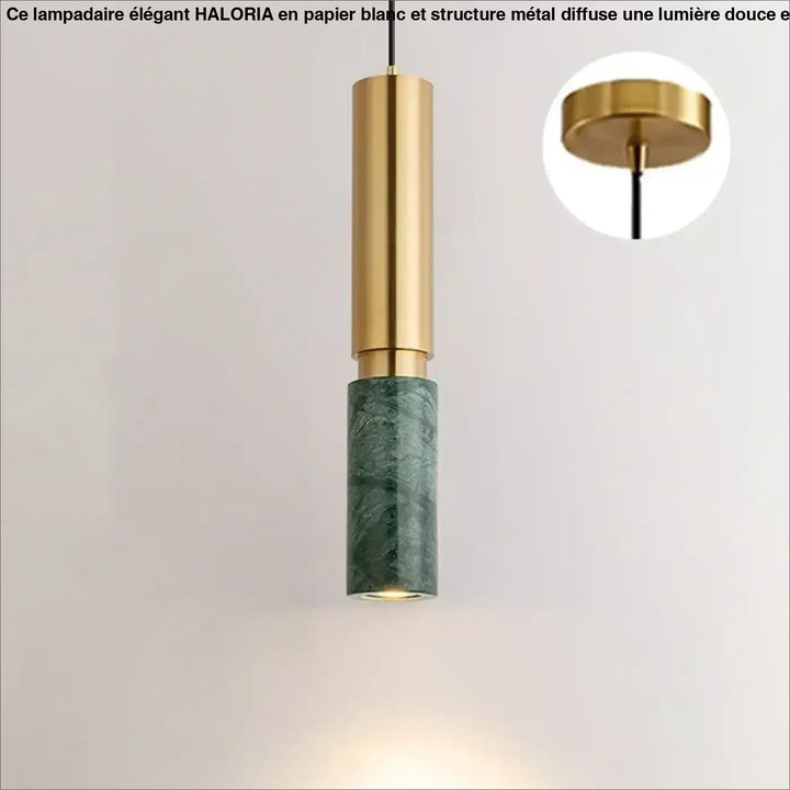 Suspension luminaire jade au tube doré avec une base en marbre vert foncé pour une décoration intérieure moderne