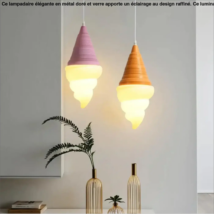 Suspension luminaire gelato en forme de cône pastel avec design spirale aux couleurs pastel et éclairage chaud