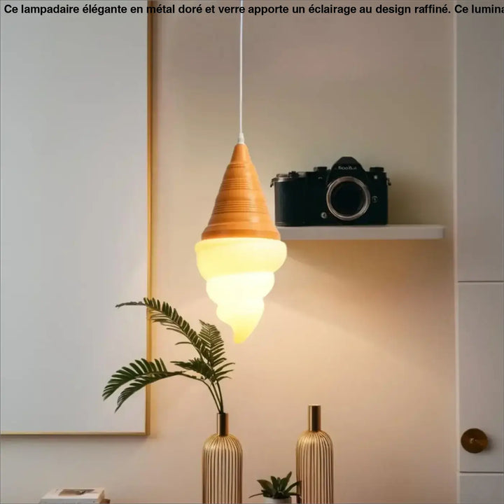Suspension luminaire gelato en bois chaud et verre dépoli aux couleurs pastel en forme de glace italienne