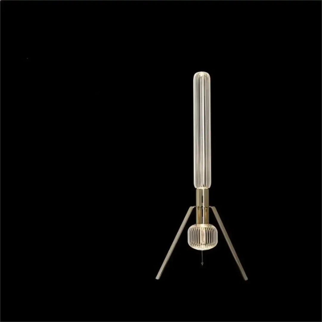 Lampadaire shor avec verre strié et base sphérique en laiton sculptural moderne et design élégant