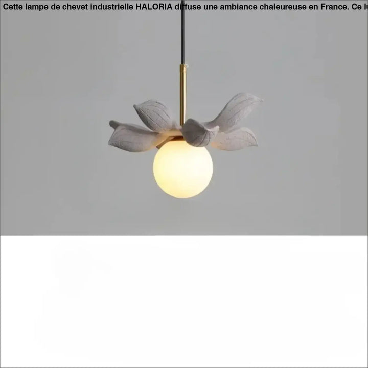 Suspension luminaire kalyx en céramique grise en forme de fleur de lotus avec ampoule sphérique chaude au centre