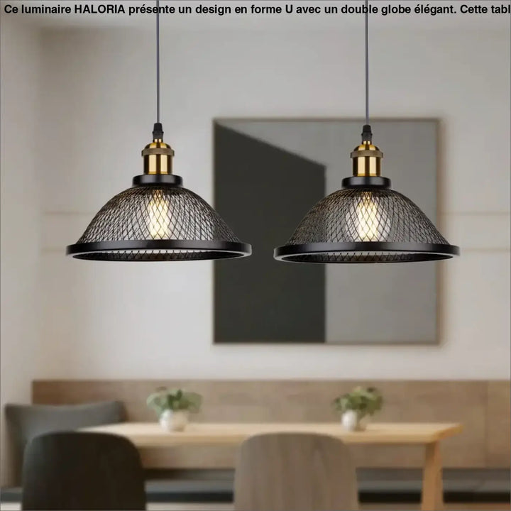 Suspension luminaire meshka en métal noir avec design en maille tissée et accents en laiton élégant et moderne