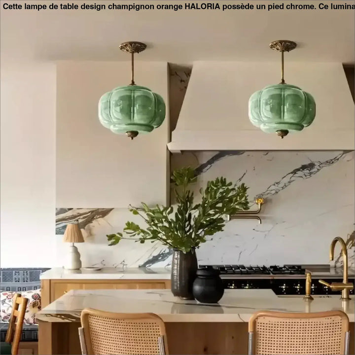 Pair de suspension luminaire contemporaine en verre opale vert menthe avec fixations en laiton cicitrou