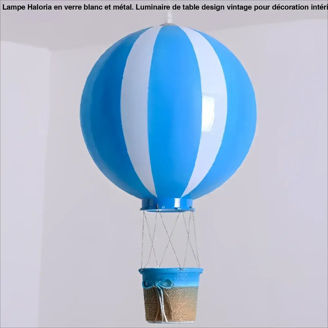 Suspension luminaire lobba montgolfière bleu et blanc rayé avec un panier tressé en osier élégant pour décoration intérieure