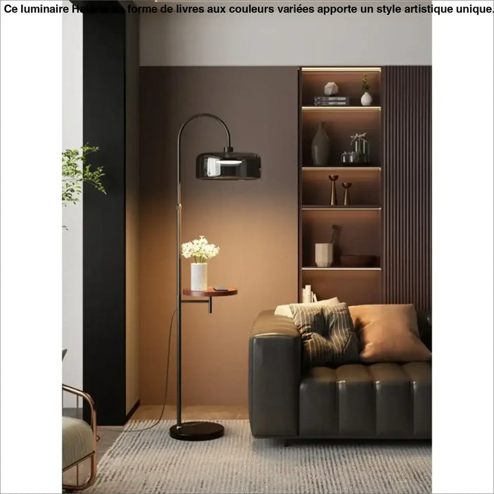 Lampadaire tabora noir avec design courbé moderne et abat-jour en verre réfléchissant finition moderne allure contemporaine