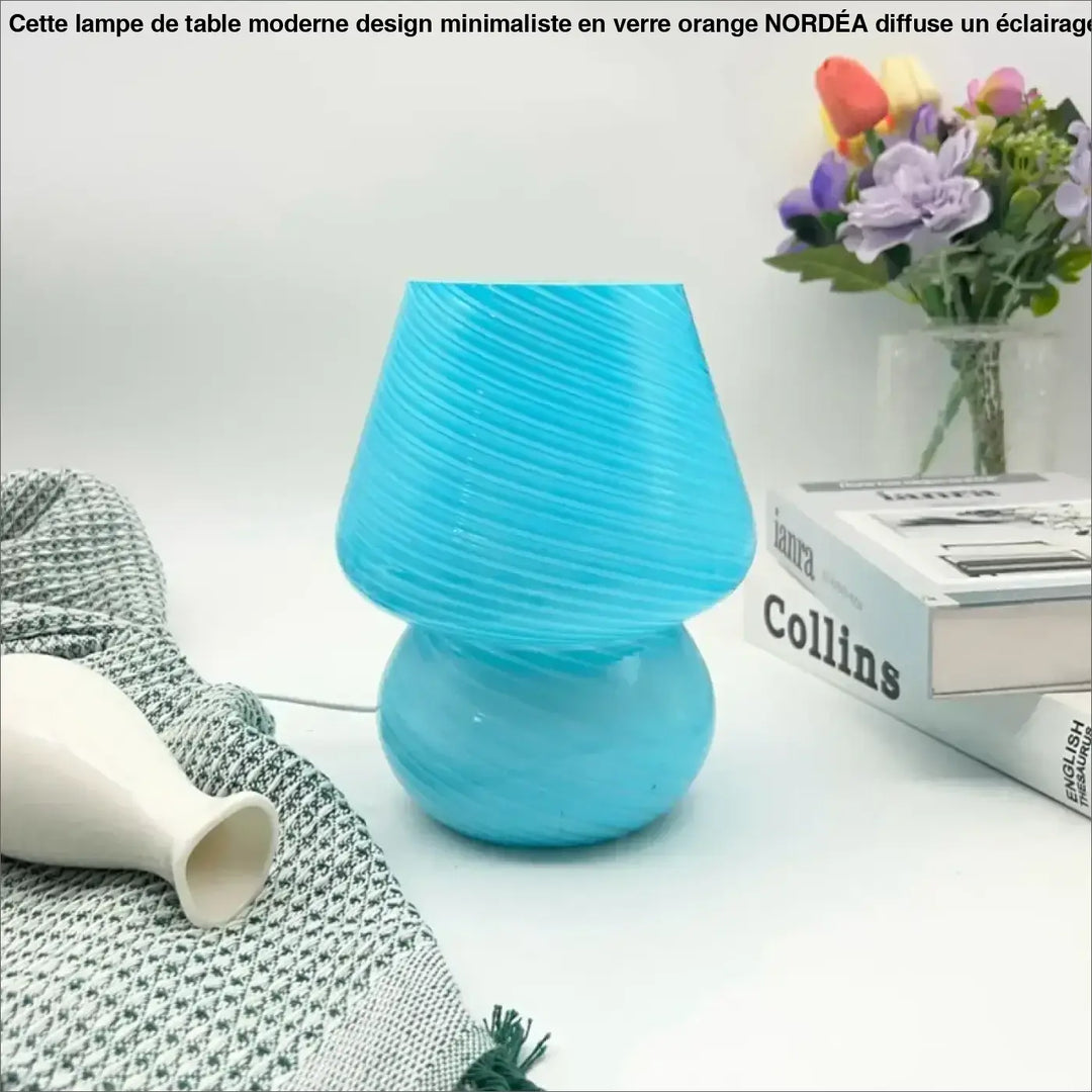 Lampe de chevet en verre turquoise vibrant au design champignon strié qui transforme l’atmosphère avec une chevet raffinée