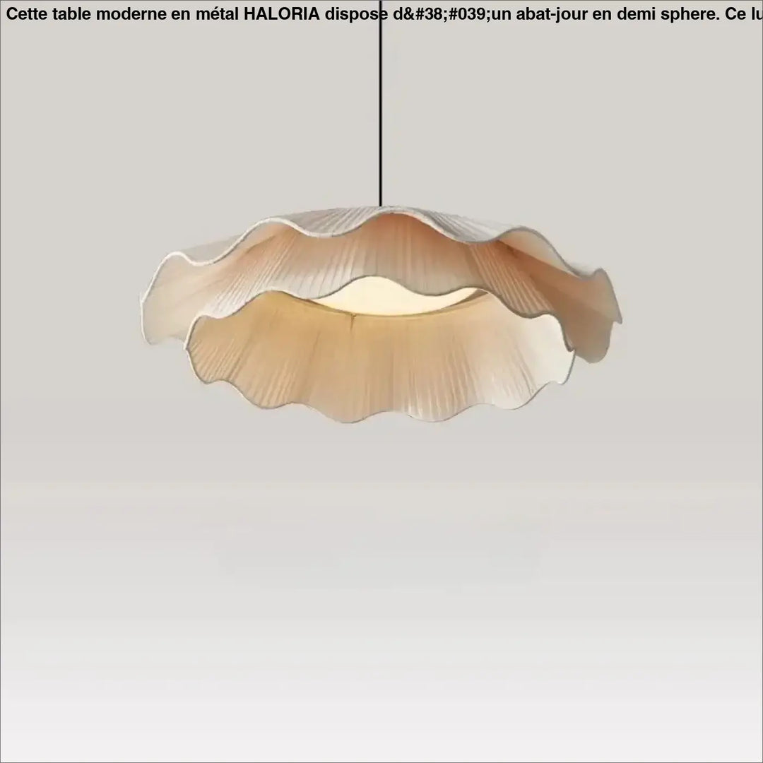 Suspension luminaire unda beige translucide avec design en couches ondulées et pétales en matériau léger