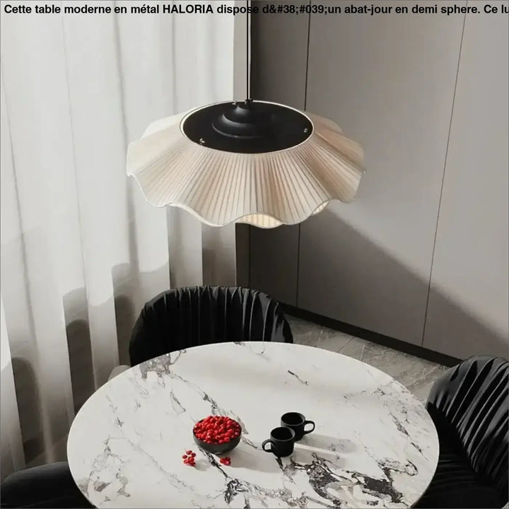 Suspension luminaire unda beige en papier plissé avec base métallique noire design élégant et moderne