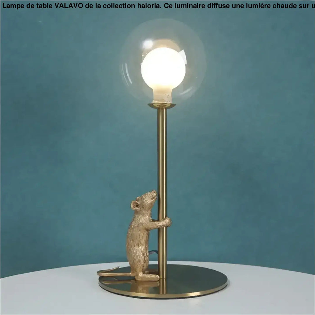 Lampe de table valavo en fer type doré en forme de rat avec globe en verre transparent et ampoule visible